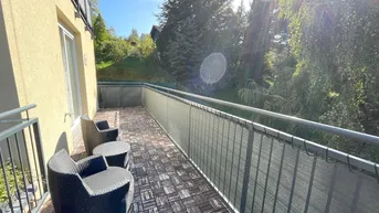Expose Lichtdurchflutete Wohnung mit Balkon in ruhiger Lage