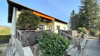 Expose Charmantes Einfamilienhaus mit großzügigem Garten und Terrasse