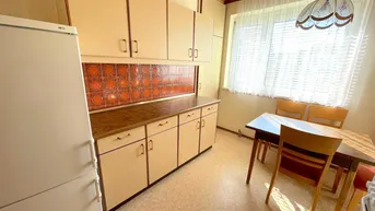 Expose Lichtdurchflutete 3-Zimmer-Wohnung mit 2 Balkonen und Lift in zentraler Stadtlage