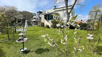 Expose Entzückendes Einfamilienhaus mit Wintergarten und Grünfläche