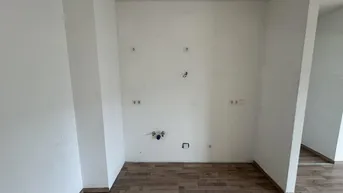 Expose Sehr geräumige 3 Zimmer Genossenschaftswohnung mit Balkon
