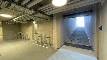 Expose Helle 2 Zimmerwohnung mit Ausblick i m Obersten Stockwerk