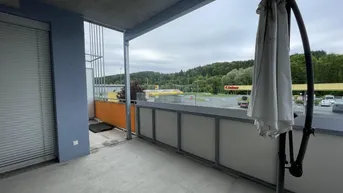 Expose Helle 3-Zimmer-Wohnung mit großem Balkon - inkl. Tiefgarage - unbefristeter Mietvertag