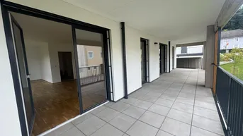 Expose Familienfreundliche 4 Zimmerwohnung mit sehr großer überdachter Terrasse.