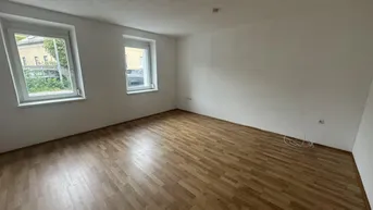 Expose Günstige, geräumige 2 Zimmerwohnung - unbefristeter Mietvertrag