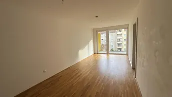 Expose Günstige 2 Zimmerwohnung mit ruhigem Balkon in en Innenhof! Unbefristet!