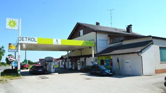 Expose Wohn-Geschäftshaus mit Tankstelle, Cafe, Trafik und Werkstatt - Mietkauf möglich!