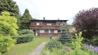 Expose TRAUMLAGE MIT POOL AM HUNDSHEIMER BERG - FERNBLICK