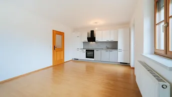 Expose Roßbach - Ländlich gelegene 3-Zimmer-Wohnung mit Balkon