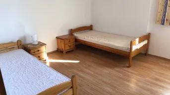 Expose Große 3-Zimmerwohnung mit Einbauküche und großer Terrasse.