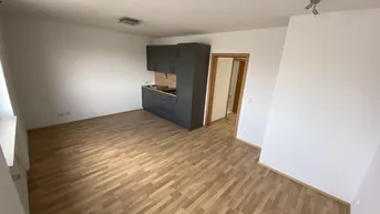 Expose Zentral gelegene Single-Wohnung mit neuem Küchenblock in Ried