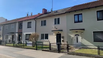 Expose GELEGENHEIT - Reihenhaus mit Potenzial in beliebter Wohngegend in Ried im Innkreis