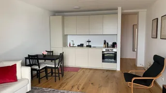Expose hochwertig vollmöblierte 2-Zimmer-Wohnung mit großzügigem Balkon und Blick auf die Pram