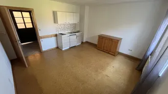 Expose Kleine 1-Zimmerwohnung mit Einbauküche.