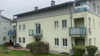 Expose Gut aufgeteilte 4-Zimmer Wohnung mit Loggia, Terrasse, Küche und 2 Tiefgaragenstellplätzen in bekannter Wohnlage in Ried