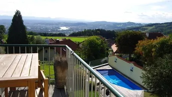 Expose Beste Aussicht, beste Lage - Hausanteil mit Garten und Pool