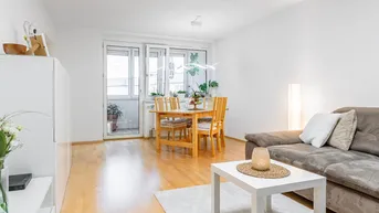 Expose Sehr ansprechende, generalsanierte 3 Zi. - Dachgeschoßwohnung mit Tiefgaragenplatz