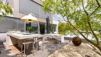Expose Moderne High-End-Villa mit direktem Seezugang