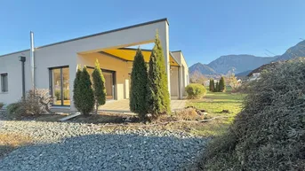 Expose Ferlach - Strau: neuwertiger, lichdurchfluteter Bungalow mit Doppelcarport und separatem Studio/Büro