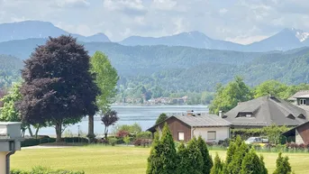 Expose *SEENAH* gepflegte und geräumige 3-ZI-Dachgeschosswohnung mit Carport