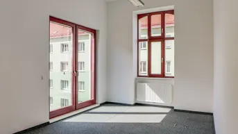 Expose Modernes Büro - 4 Zimmer - effizient geschnitten - historische Backsteinfabrik mit Parkblick