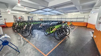 Expose Moderne Geschäftsfläche - 320 m² - eigener Eingangsbereich - Nähe Schottentor