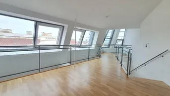 Expose Moderne 3-Zimmer DG-Wohnung im Stilaltbau - Nähe Karmelitermarkt