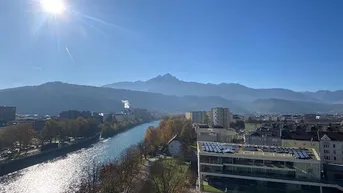 Expose Uni/Kiniknähe: 2 Zimmer-DG-Büro/Wohnung mit traumhafter Panoramaaussicht zu verkaufen