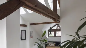 Expose Das Atelier: 3-Zimmer-Dachgeschosswohnung mit Loggia &amp; Sichtdachstuhl bis 4 Meter Höhe