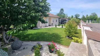 Expose Gepflegtes Bungalow mit Nebengebäude auf 985qm Grundstück in Grün-Ruhelage!