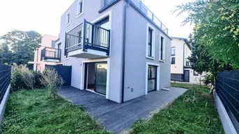Expose Modern &amp; komfortabel: Erstbezug mit Terrasse und Garten, zwei Balkonen, Dachterrasse &amp; eigenem PKW-Stellplatz