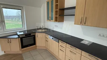 Expose Moderne 3 Zimmer Wohnung inkl. Einbauküche und Balkon in Grünruhelage zu vermieten!