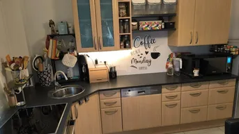 Expose Moderne 3 Zimmer Wohnung inkl. Einbauküche und Balkon in Grünruhelage zu vermieten!