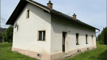 Expose Einfamilienhaus samt Nebengebäude zu verkaufen