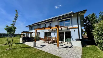 Expose GROSSZÜGIGE VILLA IN BOCKFLIEß MIT 11 ZIMMER, POOL, DOPPELGARAGE UND WUNDERSCHÖNEM GARTEN