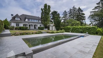 Expose Villa mit Nebengebäude und Pool in Top-Ruhelage