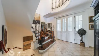 Expose Wunderschöne Villa mit Pool und weitläufigem Grundstück, Nähe Pressbaum
