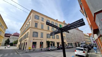 Expose Investment-Chance in Bestlage: Neu saniert und vermietete 2-Zimmer-Wohnung am Tummelplatz in 8010 Graz!