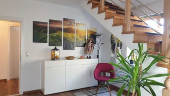 Expose RUHIGE LAGE - SACKGASSE! PERFEKT RENOV. WOHNHAUS mit ca. 3.000 m² GRUND in ÜBERACKERN