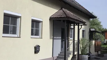 Expose Wohnen im Grünen: Charmante Wohnung mit Reihenhauscharakter