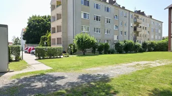 Expose Helle 3-Zimmer-Wohnung mit 2 Loggien – 700m zum Neufelder See !