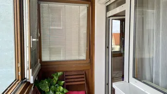 Expose Helle 4-Zimmer-Wohnung mit Balkon/Wintergarten – zwei Gehminuten zur PlusCity