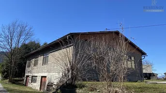 Expose Ebenes Baugrundstück mit Altbestand in Sonnenlage