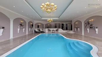 Expose Anwesen mit Weitblick mit Indoor-Pool und Wellnessbereich