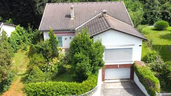 Expose Zweifamilienhaus mit 2 Wohneinheiten in beliebter Lage