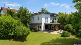 Expose Gartenparadies mit Stil – Traumhaus mit Sauna &amp; Weitblick in Moosburg