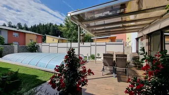 Expose Traumhafte Doppelhaushälfte mit beheizten Pool und PV-Solar-Anlage