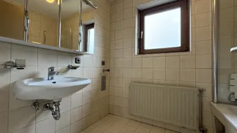 Expose 4 Zimmerwohnung mit Gartenanteil