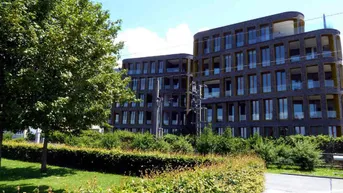 Expose Exklusives Wohnen am See - Hochwertige 3-Zimmerwohnung mit traumhafter Aussicht 