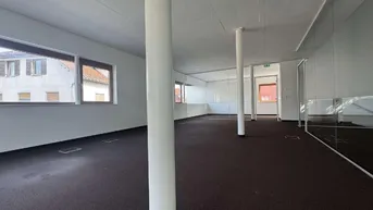 Expose Lichtdurchflutete Bürofläche im Herzen von Hard